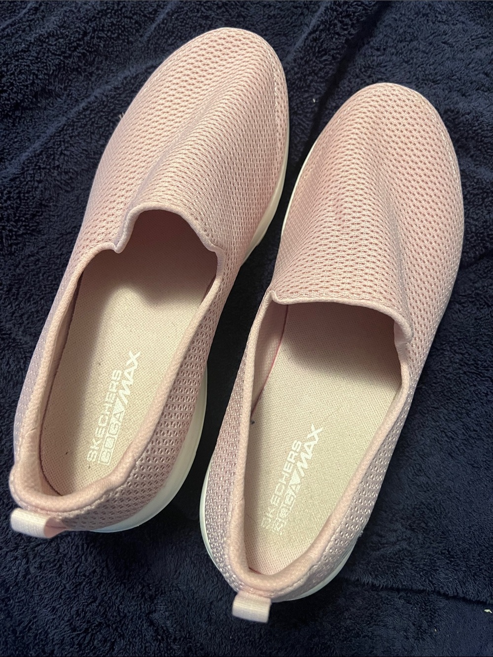Skechers Women's Light Pink Slip-On GOwalk Max Sneakers size 10